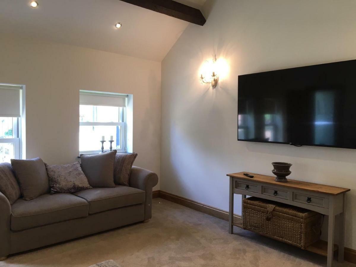 The Coach House Villa Southport Exterior photo